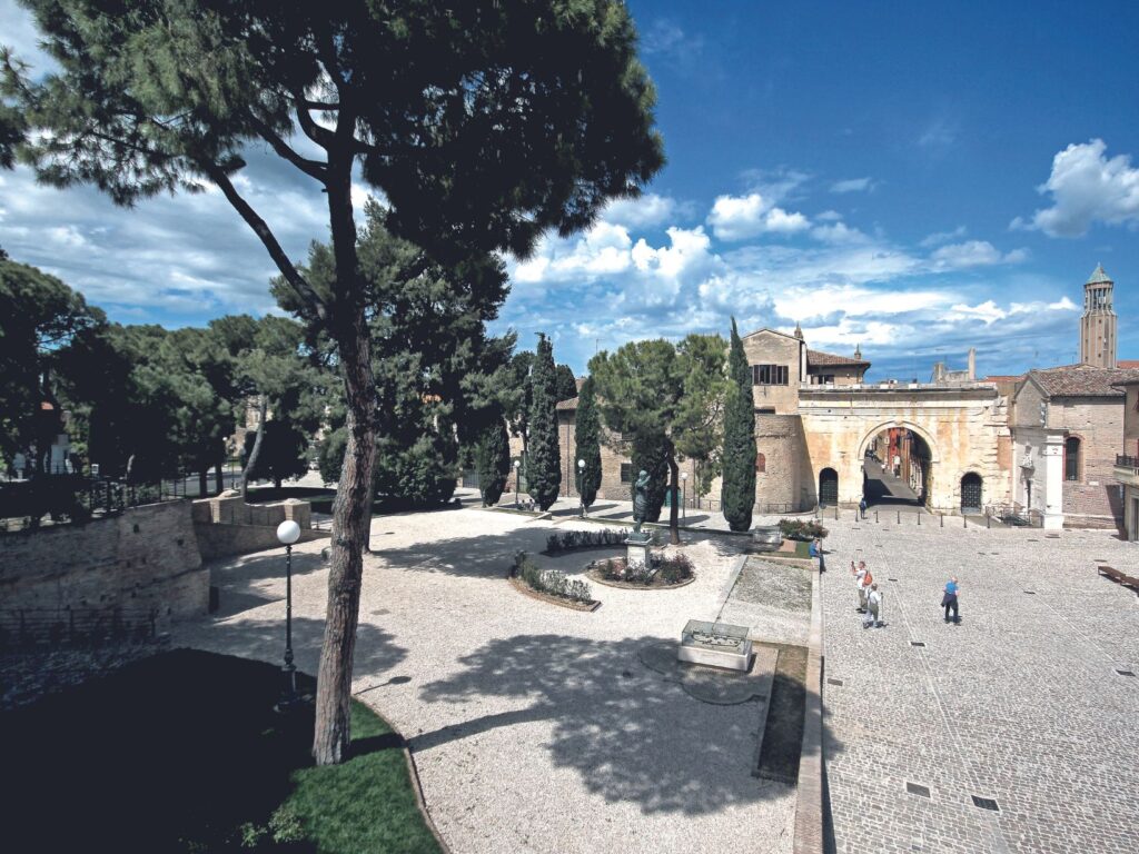 Arco di Augusto ampio - Fano - Itinerarrio della bellezza