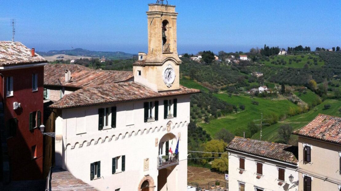 Cartoceto Palazzo del popolo