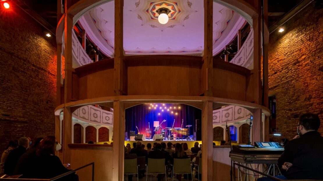 Cartoceto Teatro del trionfo