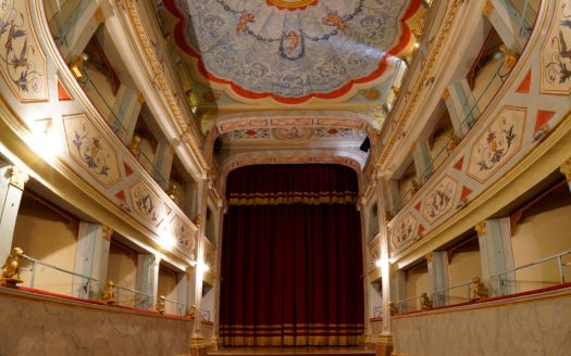 Teatro Apollo - Mondavio - Itinerari della bellezza