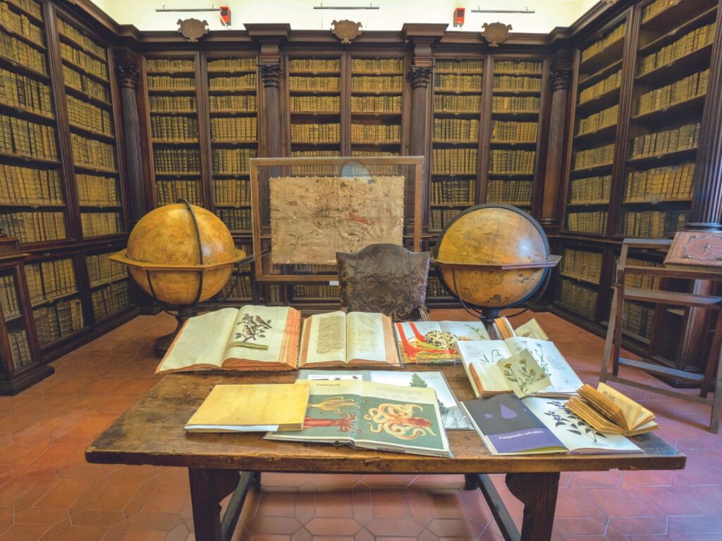 Sala dei globi, Biblioteca Federiciana - Fano- Itinerario della bellezza