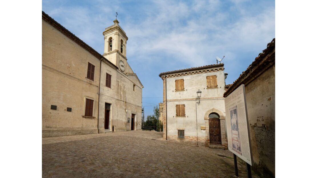 San Costanzo - Piazza Maruzzi